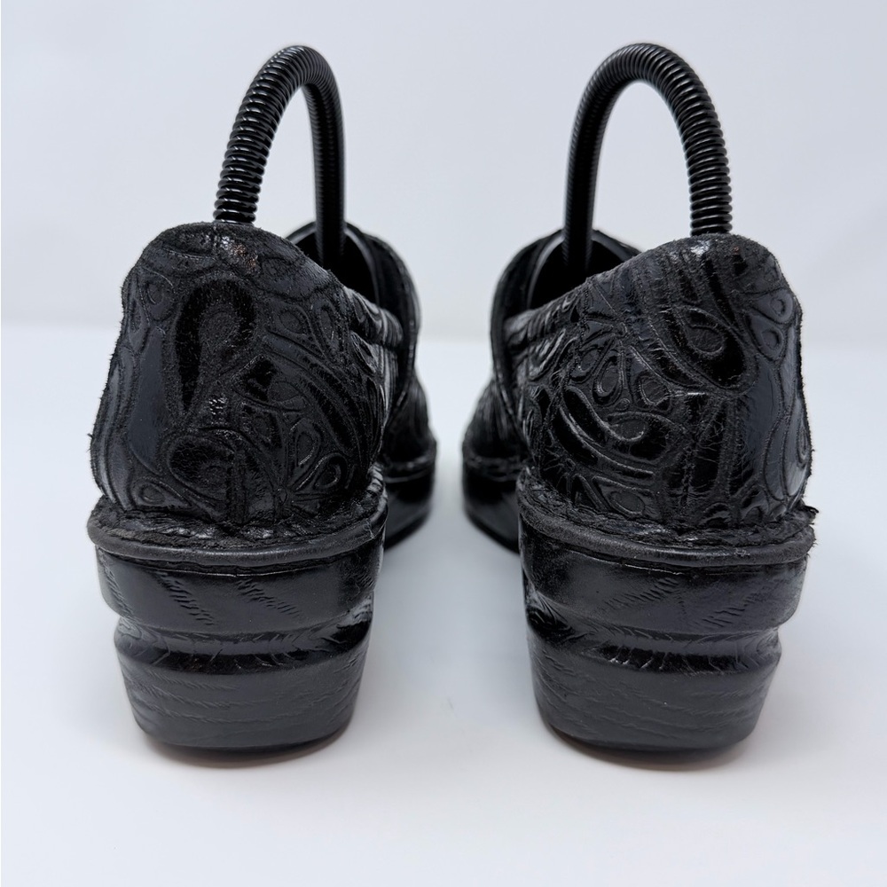 BOC Born Concept Leather Clogs Black Tooled Slip On Comfort Shoes Size 7M - Picture 7 of 14